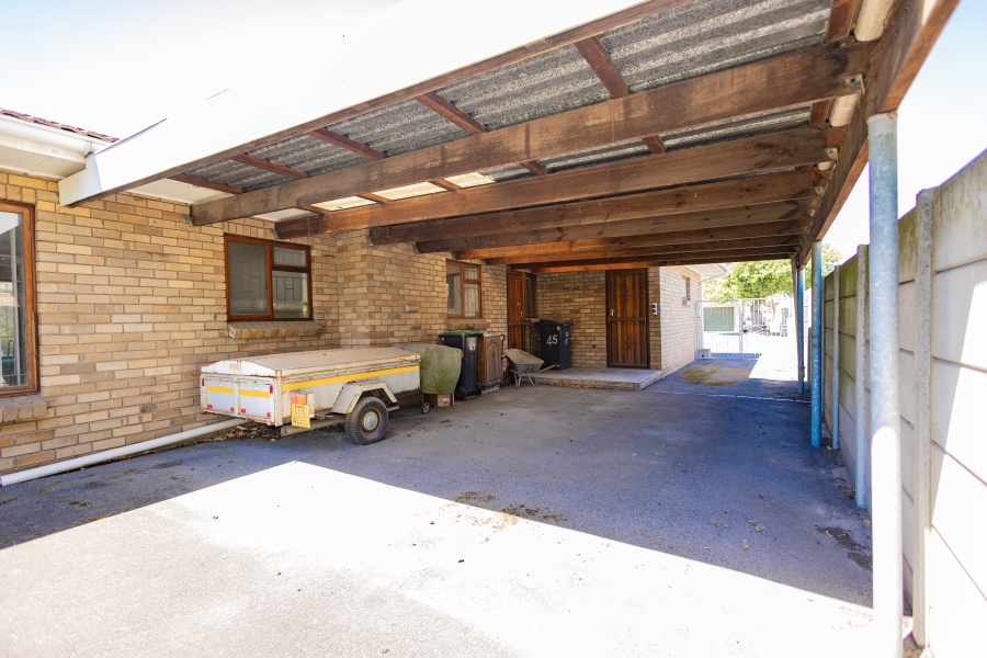 3 Bedroom Property for Sale in Soneike Western Cape